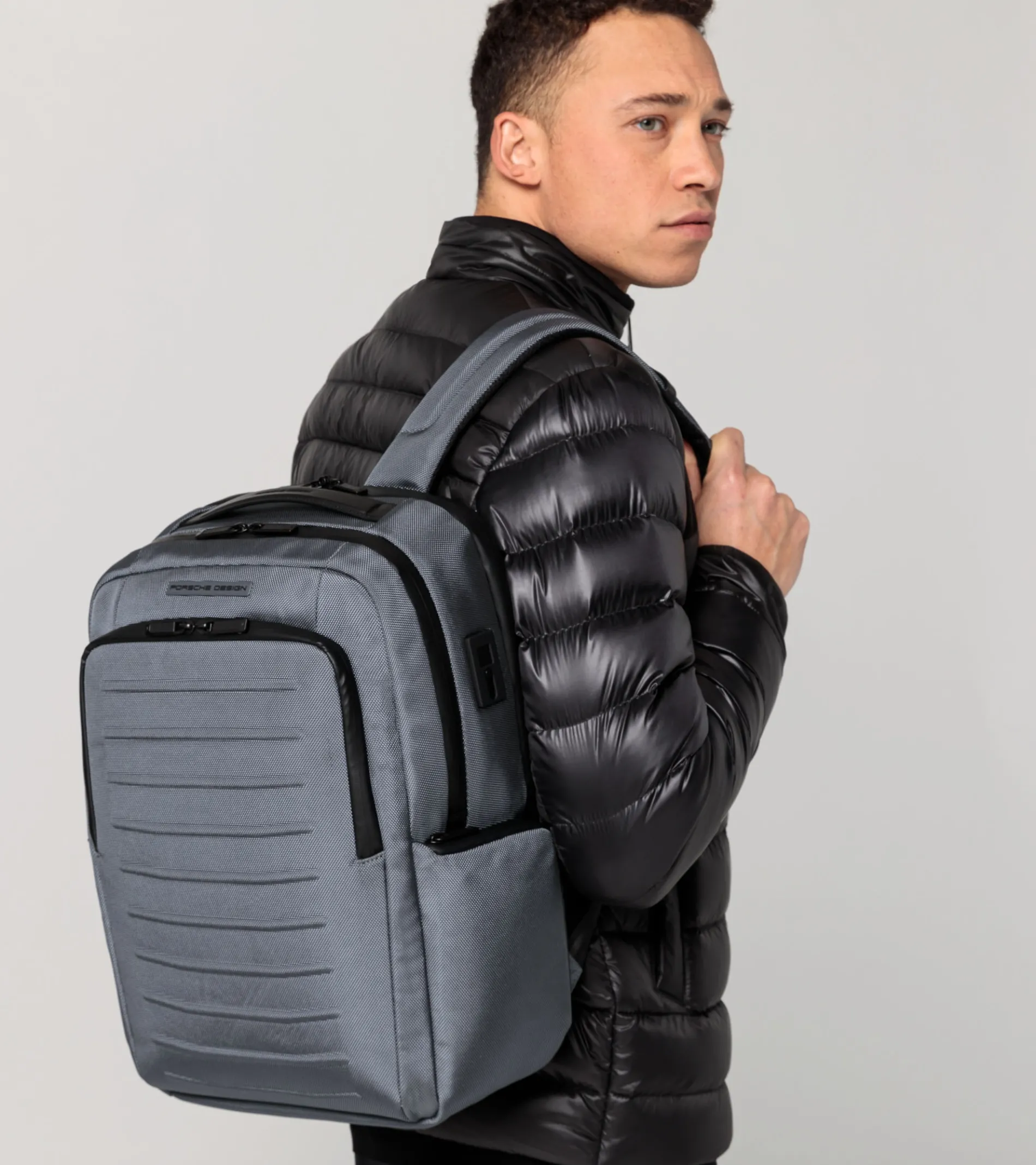 Roadster Pro Backpack L
