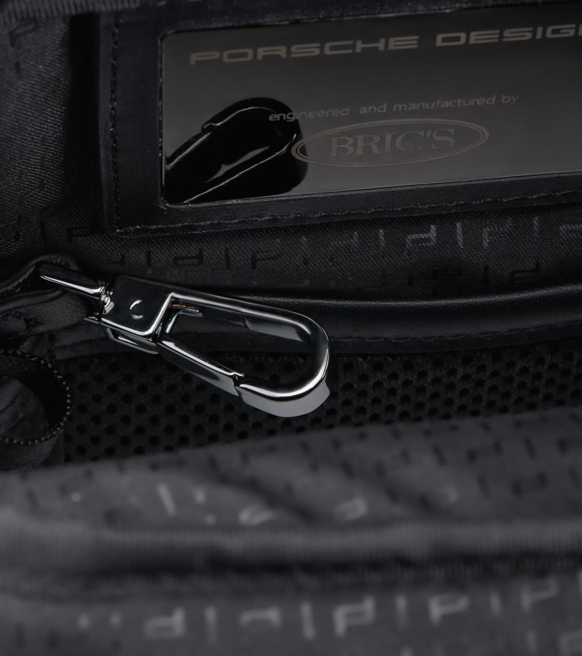 Roadster Nylon Shoulderbag Xs